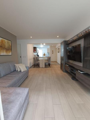 Apartamento Lince con San Isidro